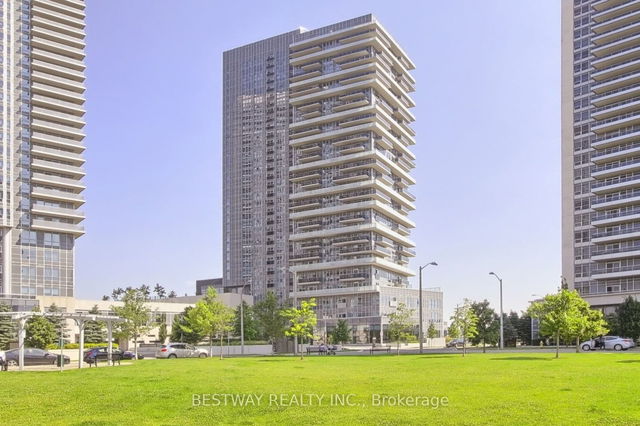 709 - 225 Village Green Square