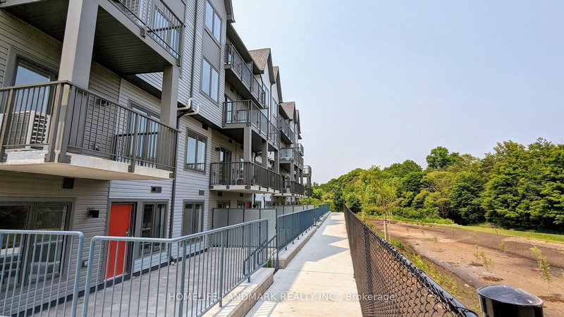 812 - 2635 William Jackson Dr, Pickering, L1X 0L4 | Image 3