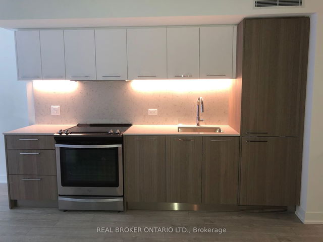 309 - 30 Baseball Place