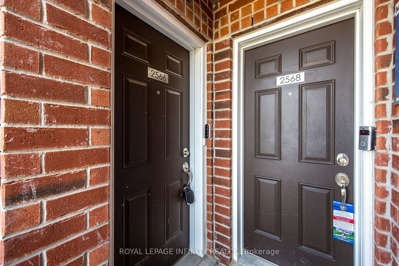 2566 William Jackson Dr, Pickering, L1X 0E5 | Image 3