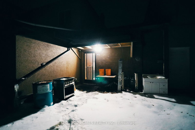 376 Wilson Rd S, Oshawa, L1H 6C7 | Image 2