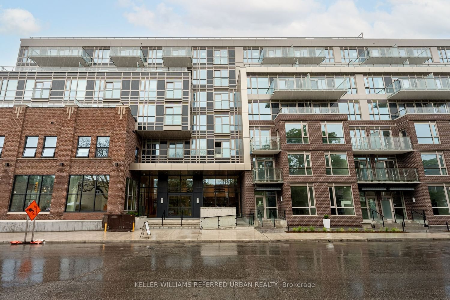 Condo leased at 215-150 Logan Avenue, Toronto, South Riverdale, M4M 0E4 - MLS: E6099364