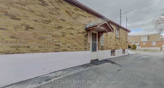 Bsmt - 19 Yardley Avenue