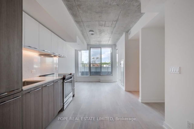 211 - 25 Baseball Place