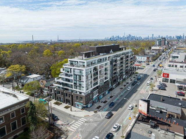 422 - 2301 Danforth Avenue