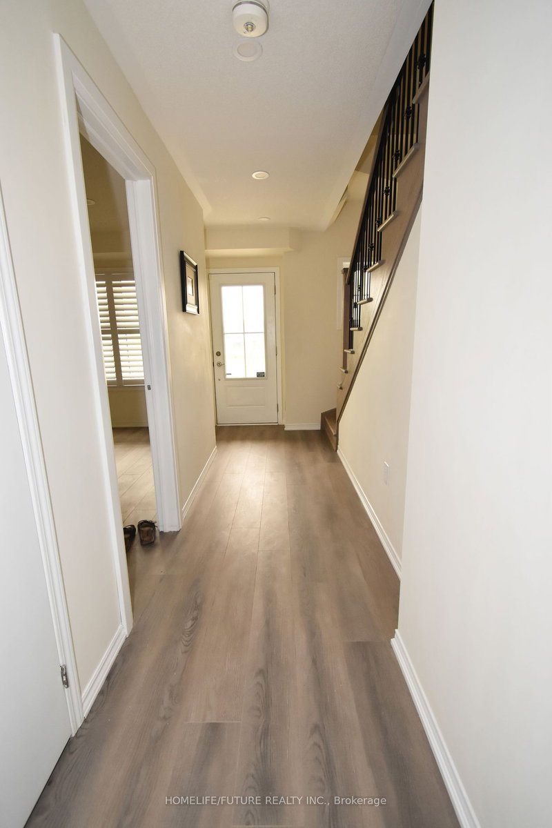 18 Jerome Way, Clarington, L1C 7G9 | Image 3