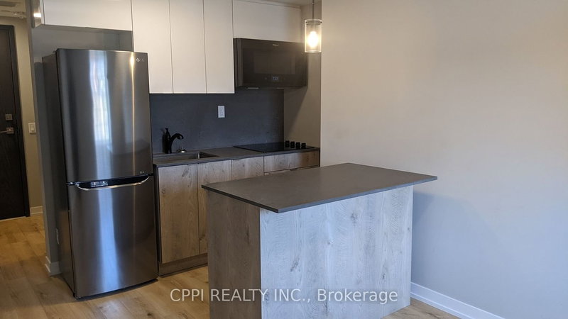 207 - 70 King St E, Oshawa, L1H 0A2 | Image 2