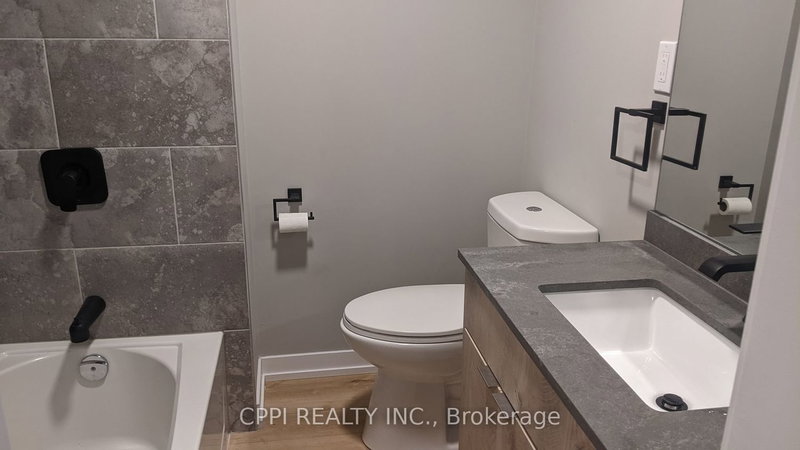 207 - 70 King St E, Oshawa, L1H 0A2 | Image 3