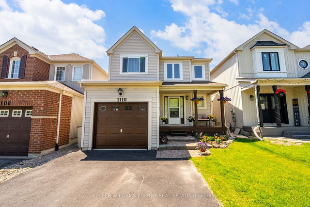 1110 Ashgrove Crescent