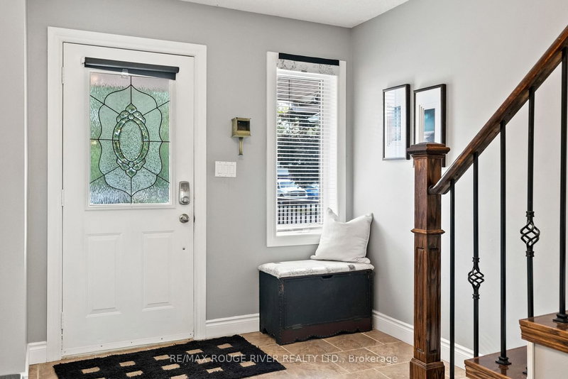 112 Champine Sq, Clarington, L1C 4W1 | Image 3