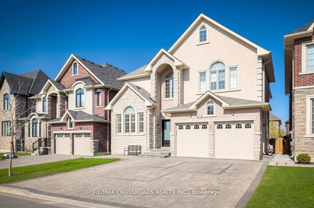 890 Wingarden Crescent