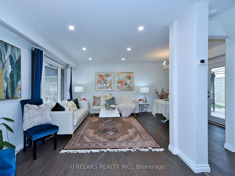 25 Ivanic Crt, Whitby, L1N 6E3 | Image 2