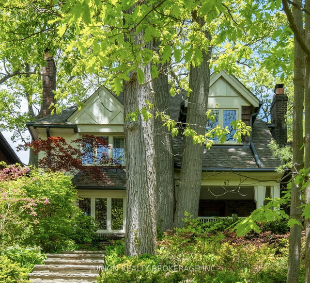 47 Pine Crescent