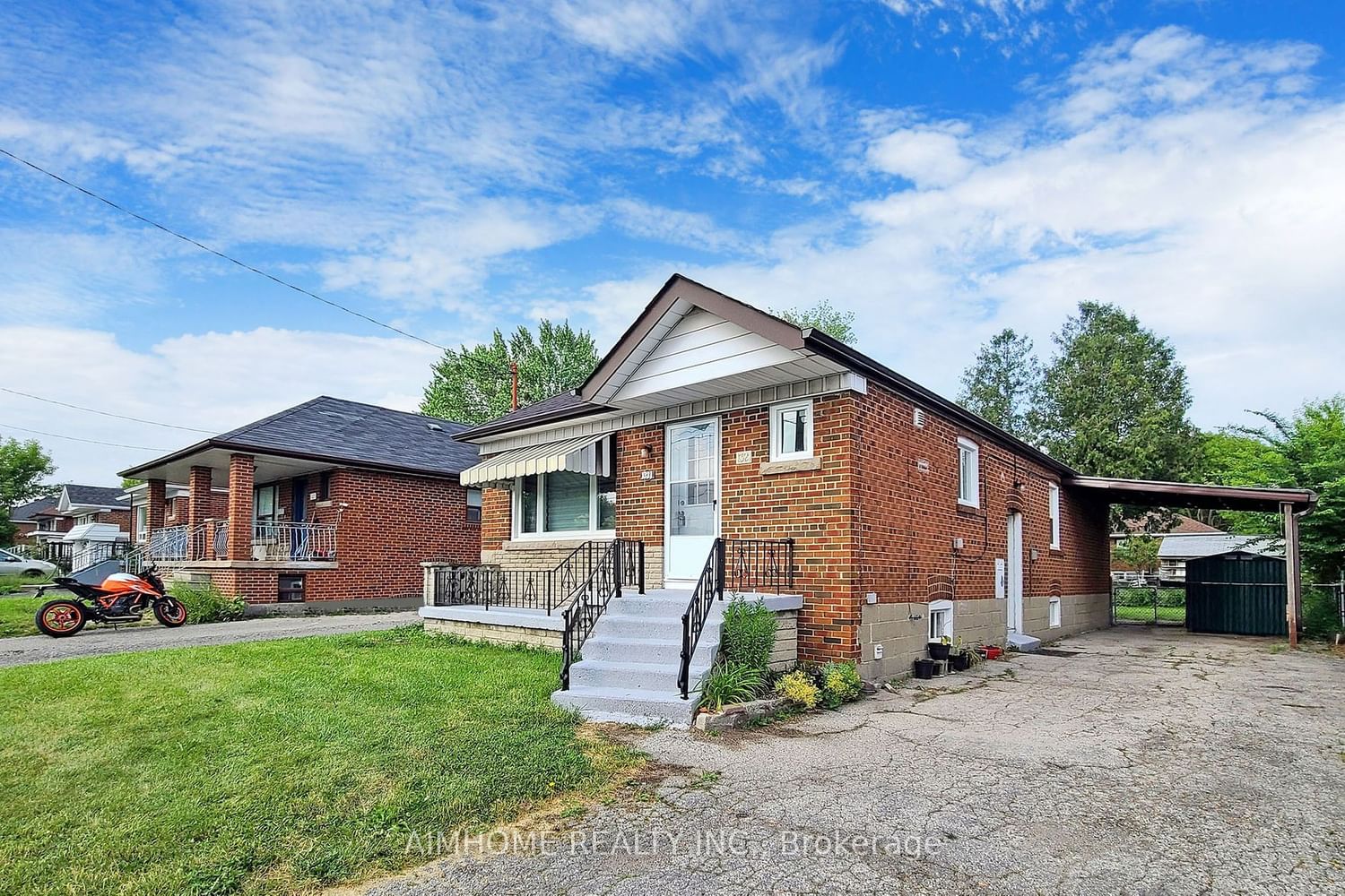 Listing photo 1