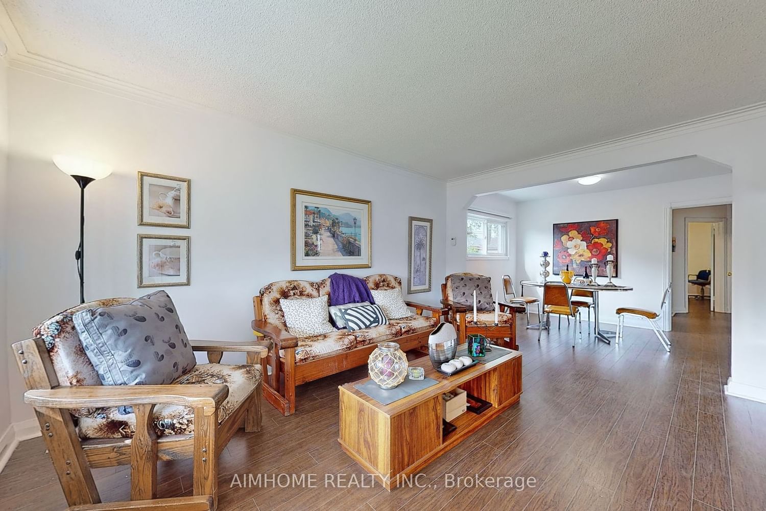 Listing photo 3