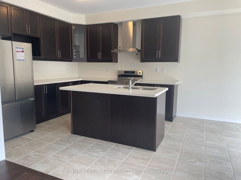 1287 Plymouth Dr, Oshawa, L1L 0V1 | Image 3