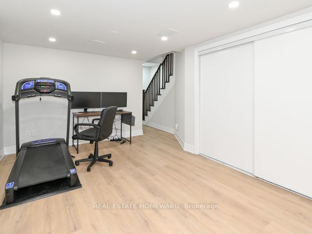 Listing Image 33