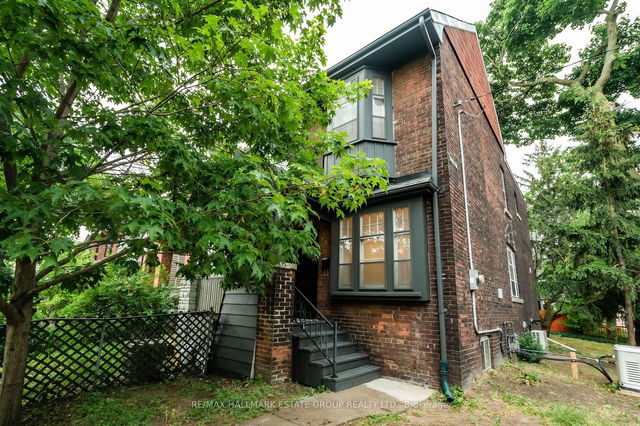 31 Myrtle Avenue