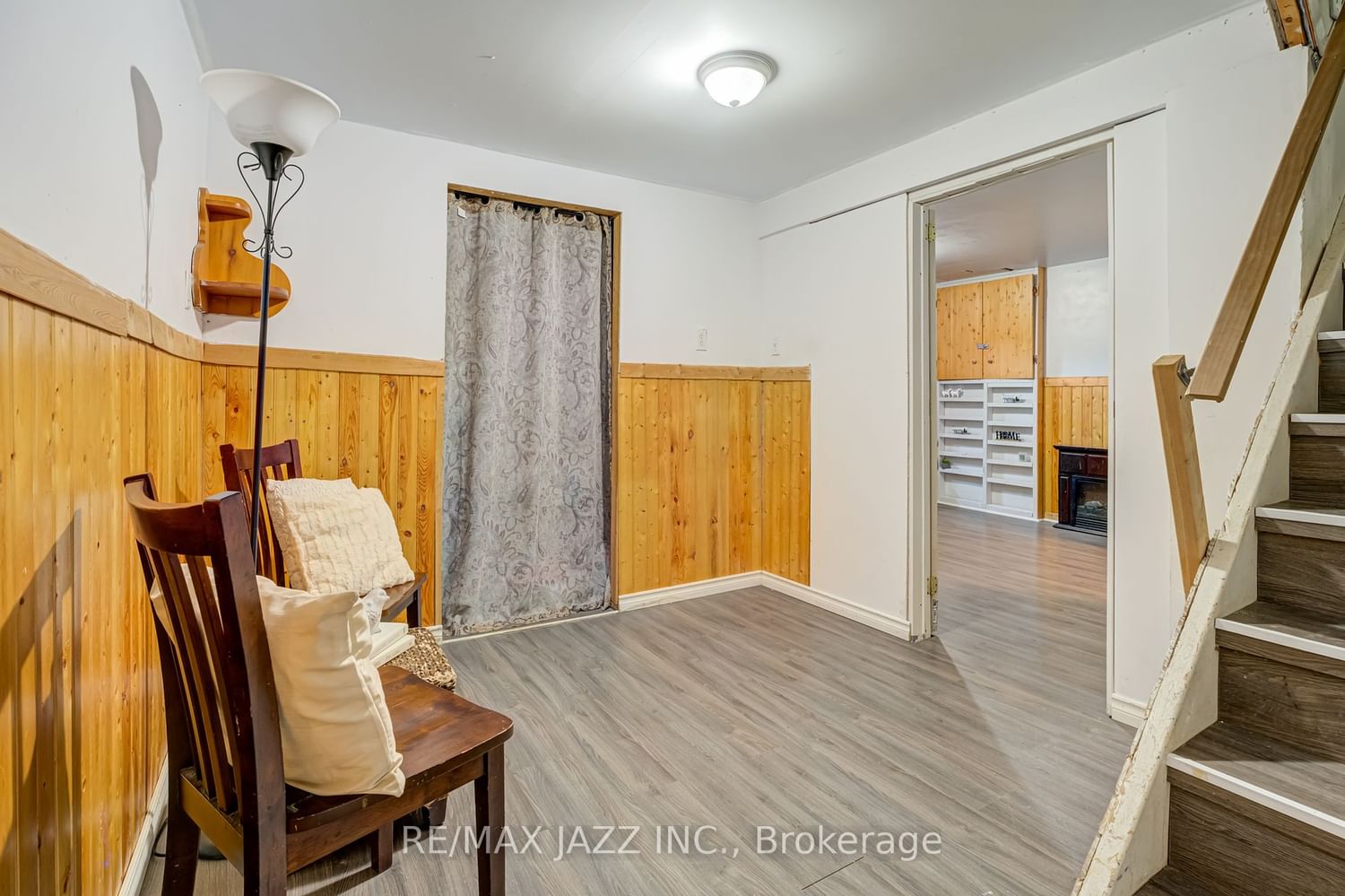 Listing Image 21