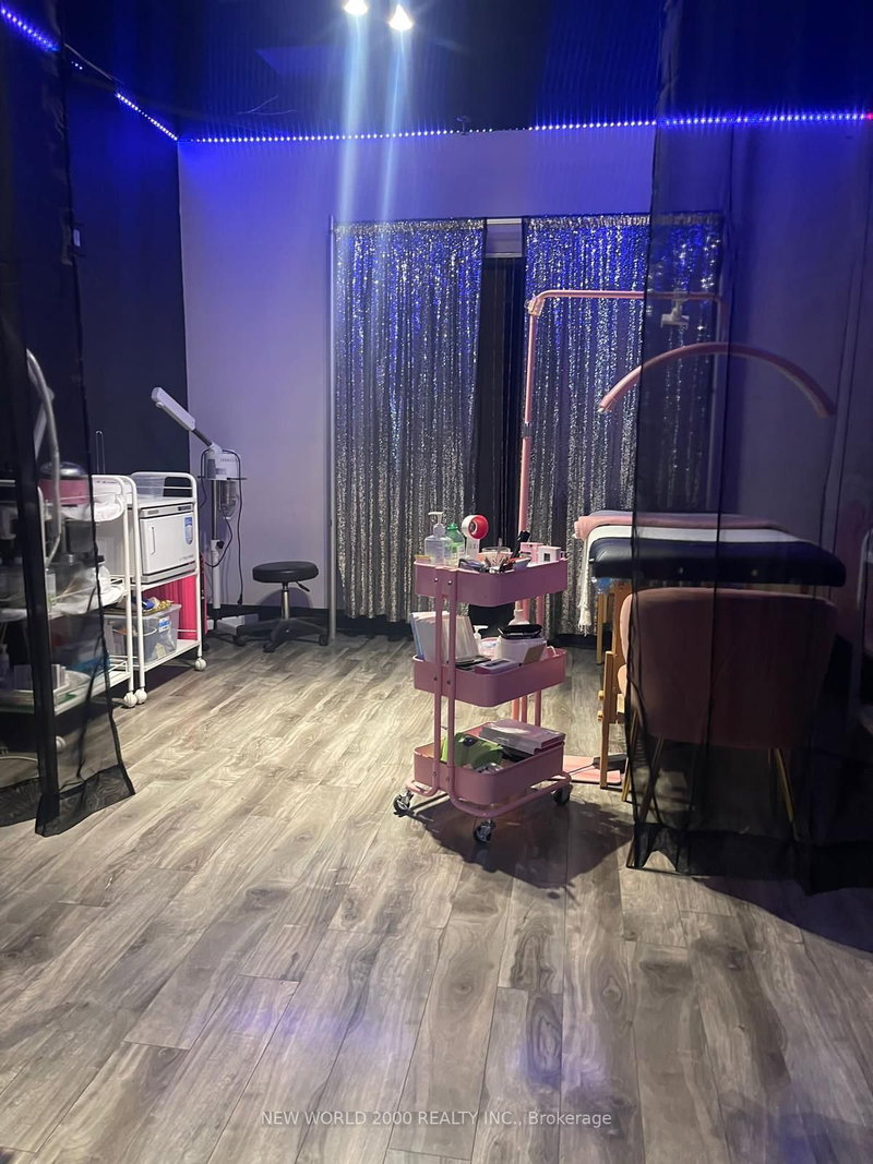 880 Ellesmere Rd, Toronto, M1P 2W6 | Image 2