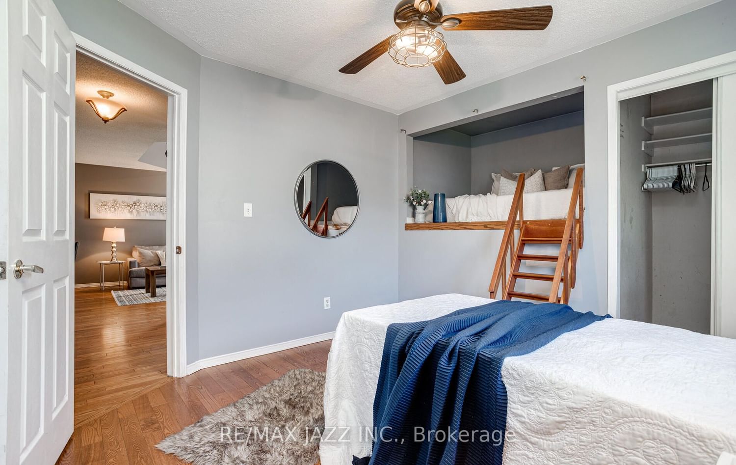 Listing Image 22