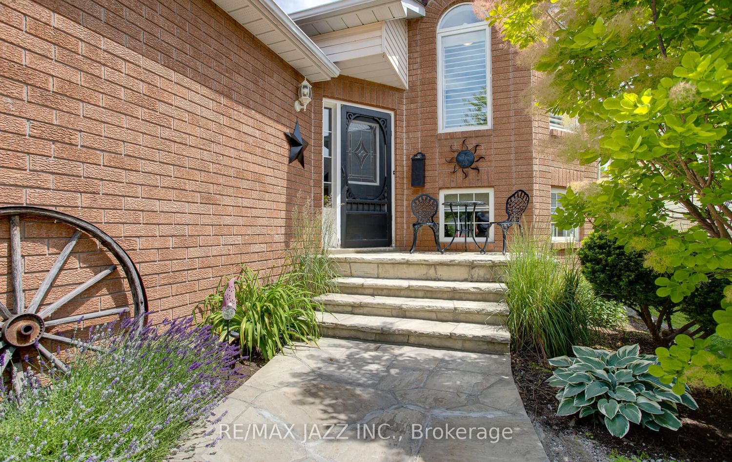 Listing Image 3