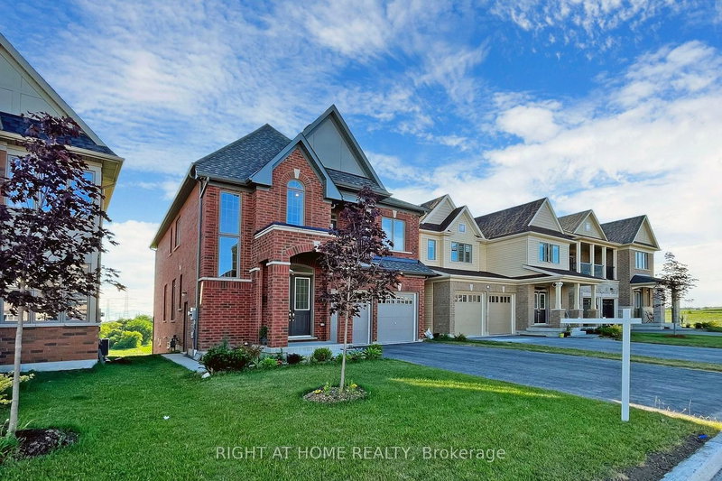 2524 Orchestrate Dr, Oshawa, L1L 0R3 | Image 2