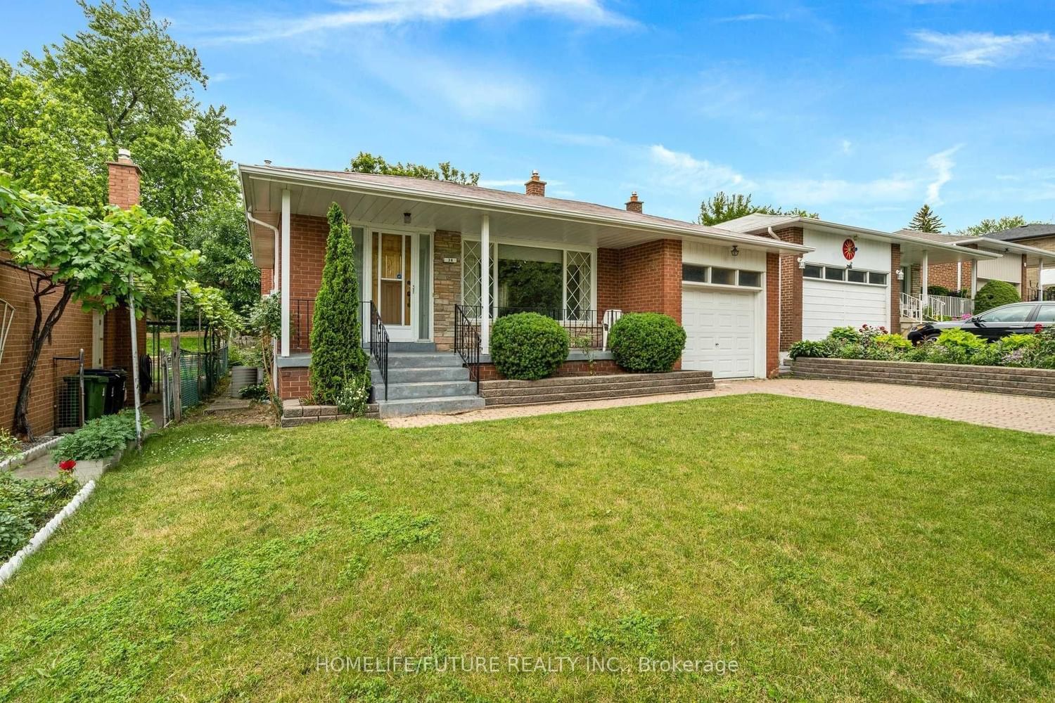 Listing photo 2