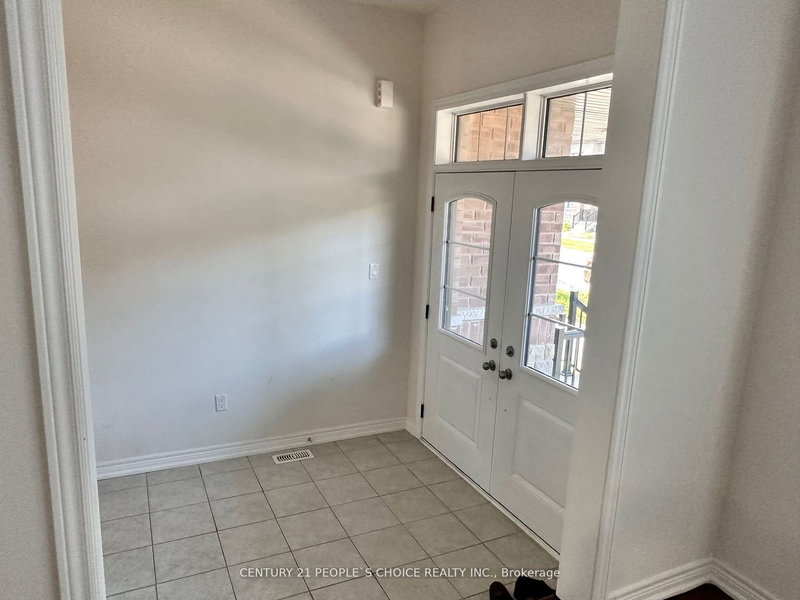 220 Coronation Rd, Whitby, L1P 0H7 | Image 3