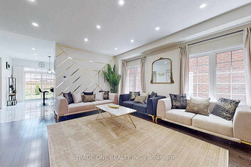 1733 Frederick Mason Dr E, Oshawa, L1K 0X5 | Image 3