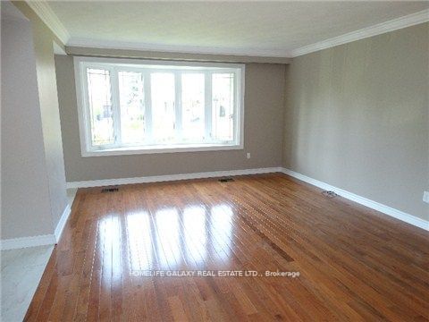 4 Durrington Crescent