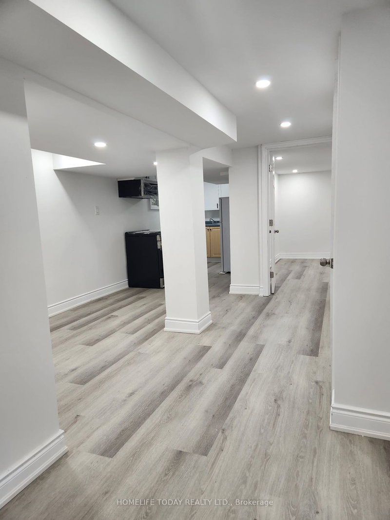 Bsmt - 96 Oakes Ave, Oshawa, L1G 6C6 | Image 2