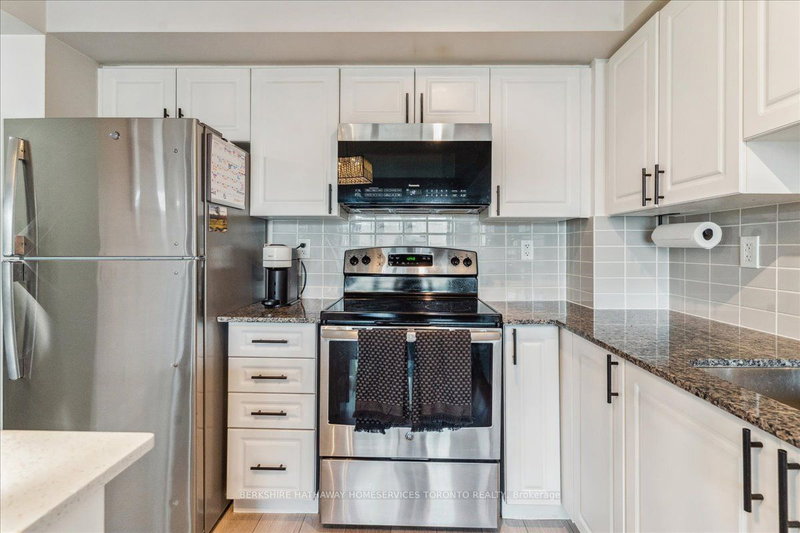 401 - 1215 Bayly St, Pickering, L1W 1L7 | Image 3