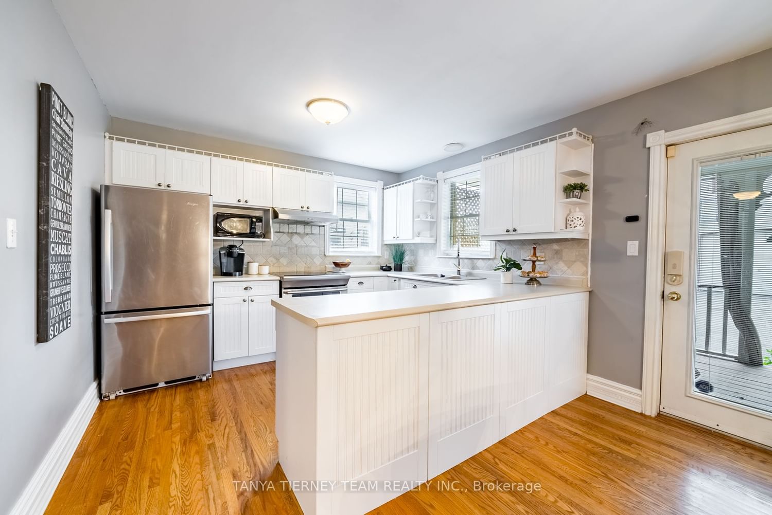Listing Image 7