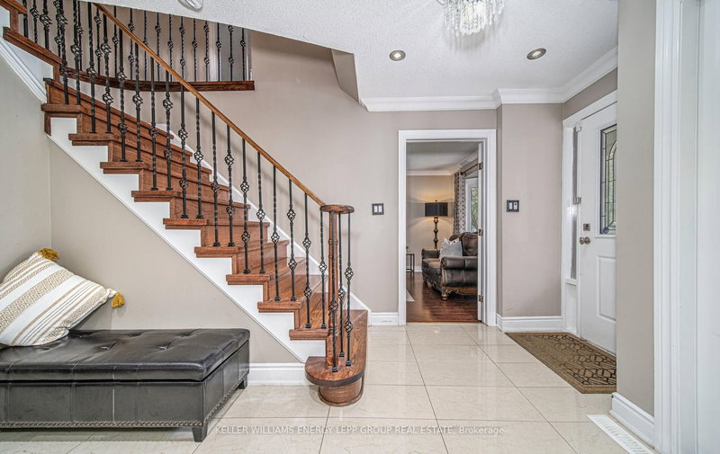 102 William Stephenson Dr, Whitby, L1N 8T1 | Image 3