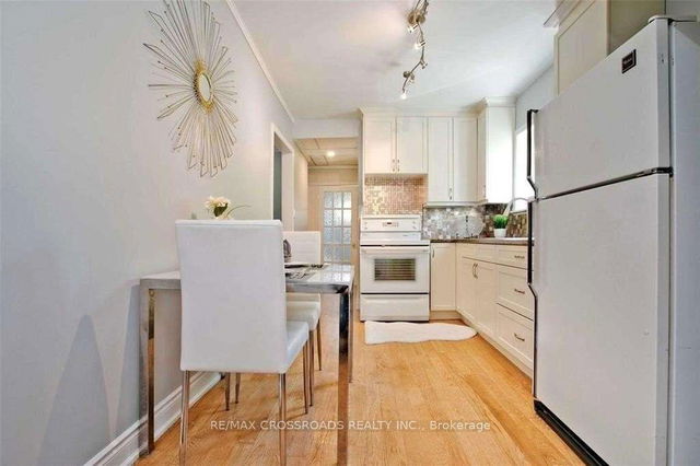 718 Simcoe Street