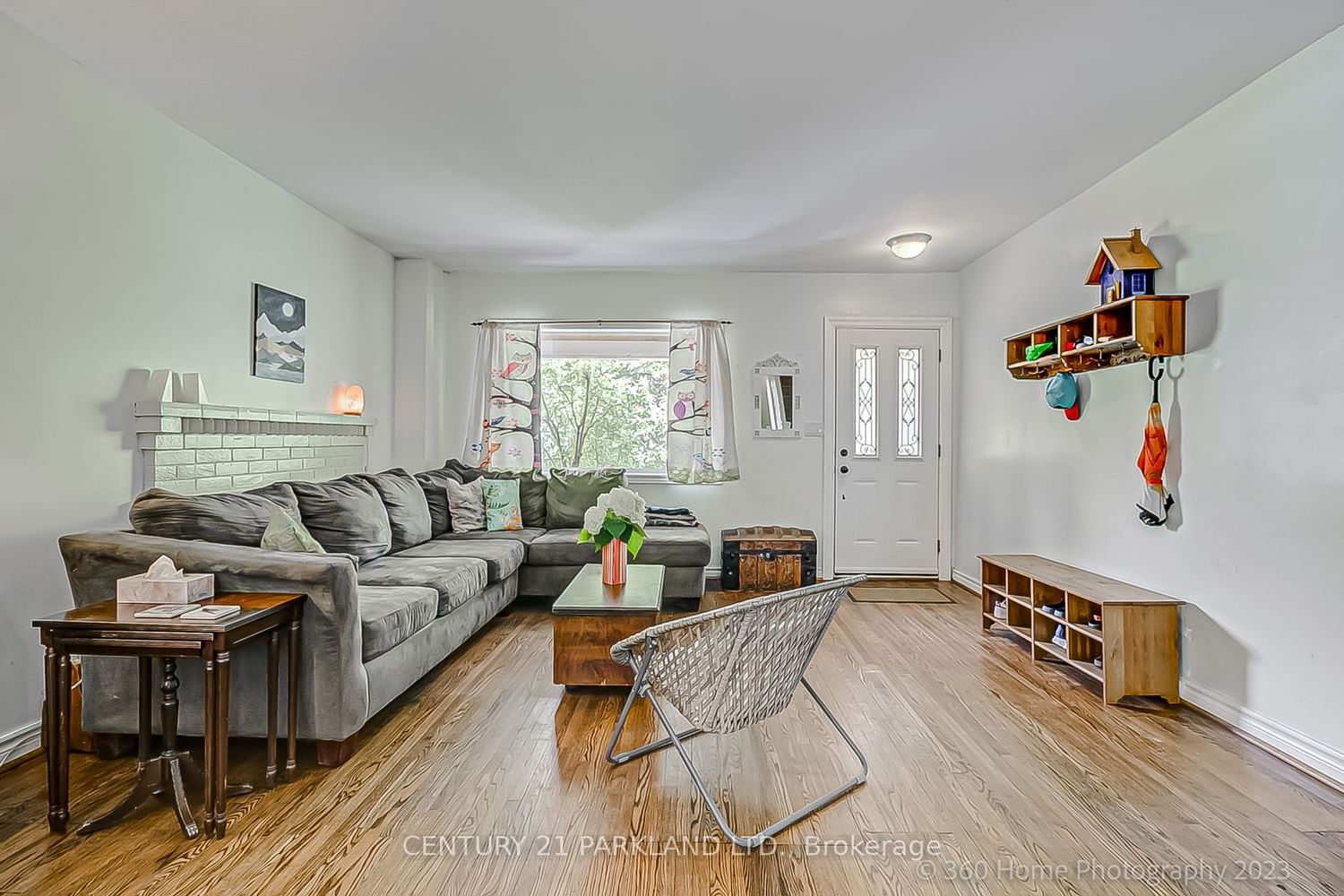 Listing Image 3