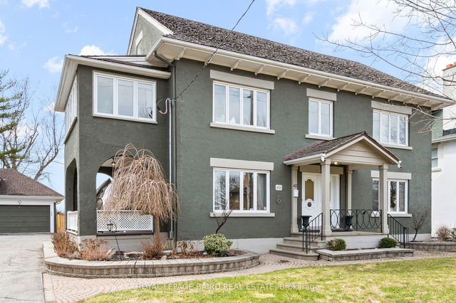 452 Simcoe Street