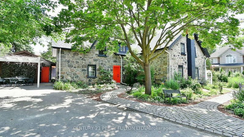 2319 Wildwood Cres, Pickering, L1X 2N1 | Image 2