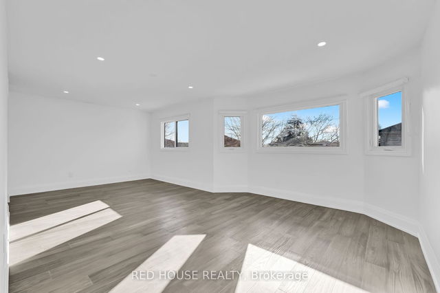 985 Sandcliff Drive