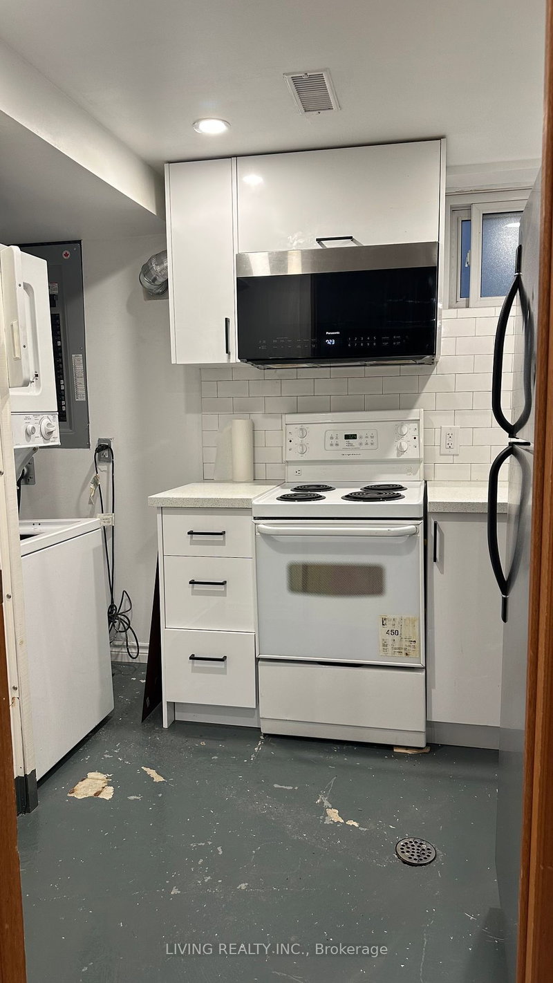 Bsmt - 1295 Commerce St, Pickering, L1W 1C9 | Image 2