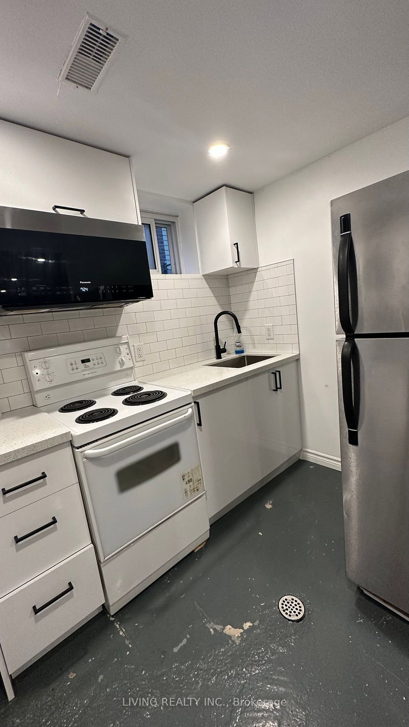 Bsmt - 1295 Commerce St, Pickering, L1W 1C9 | Image 3