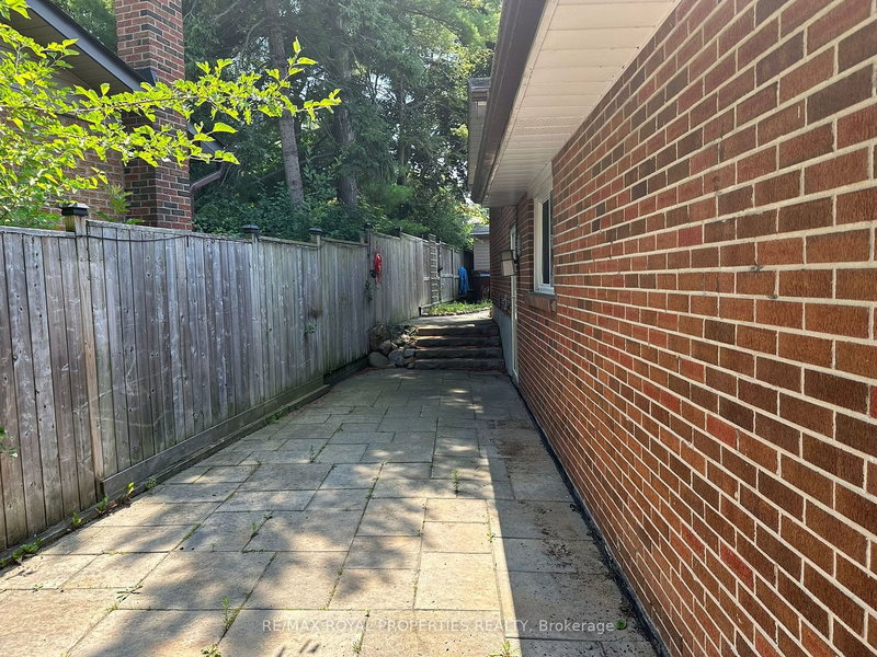 Bsmt - 63 Dreyer Dr E, Ajax, L1S 1J3 | Image 2