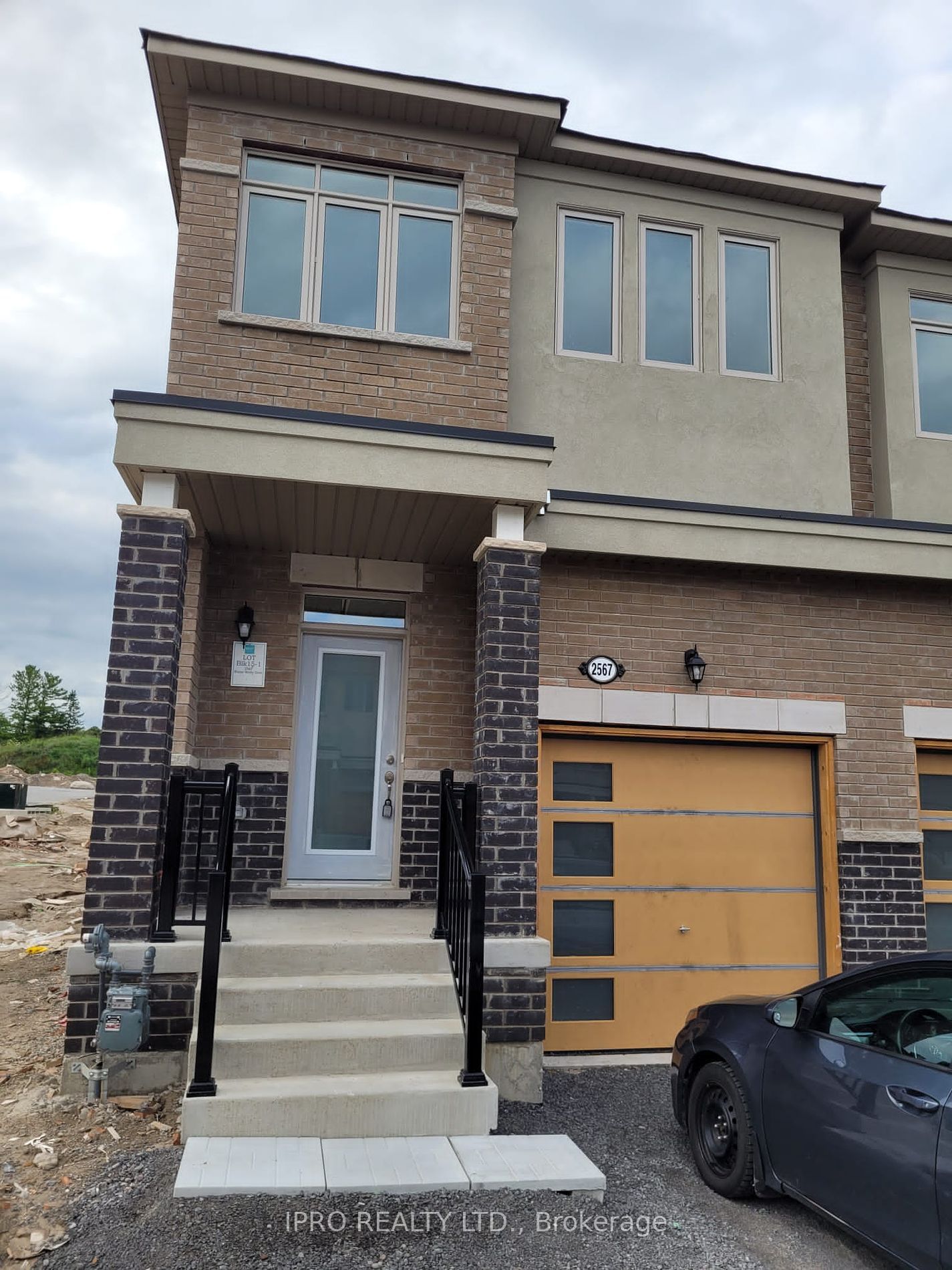 Townhouse leased at 2567 Winter Words Drive, Oshawa, Windfields, L1H 7K4 - MLS: E6696844