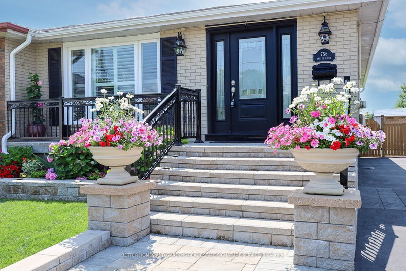 756 Breezy Dr, Pickering, L1W 2X7 | Image 3