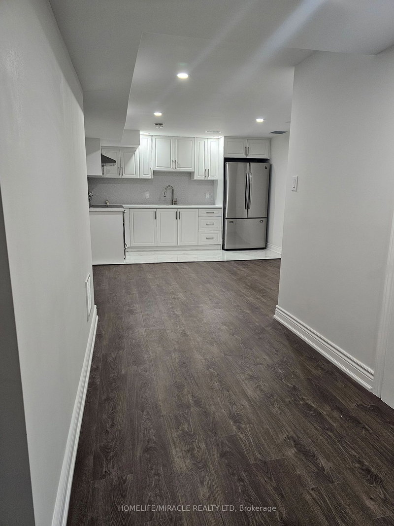 7 Albert Christie St W, Clarington, L1C 3K2 | Image 2