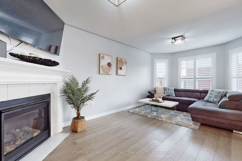 1502 Dunedin Cres, Oshawa, L1K 0T9 | Image 3