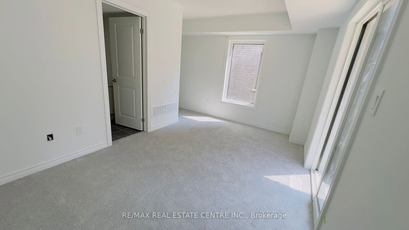 787 Kootenay Path N, Oshawa, L1H 0A7 | Image 2