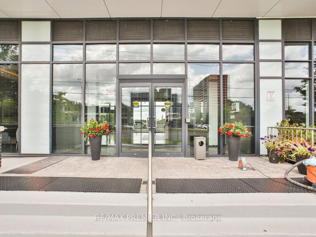 810 - 3220 Sheppard Avenue
