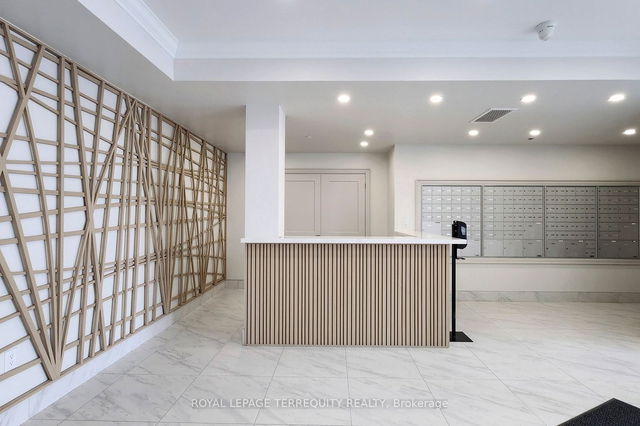 101 - 50 Lakebreeze Drive